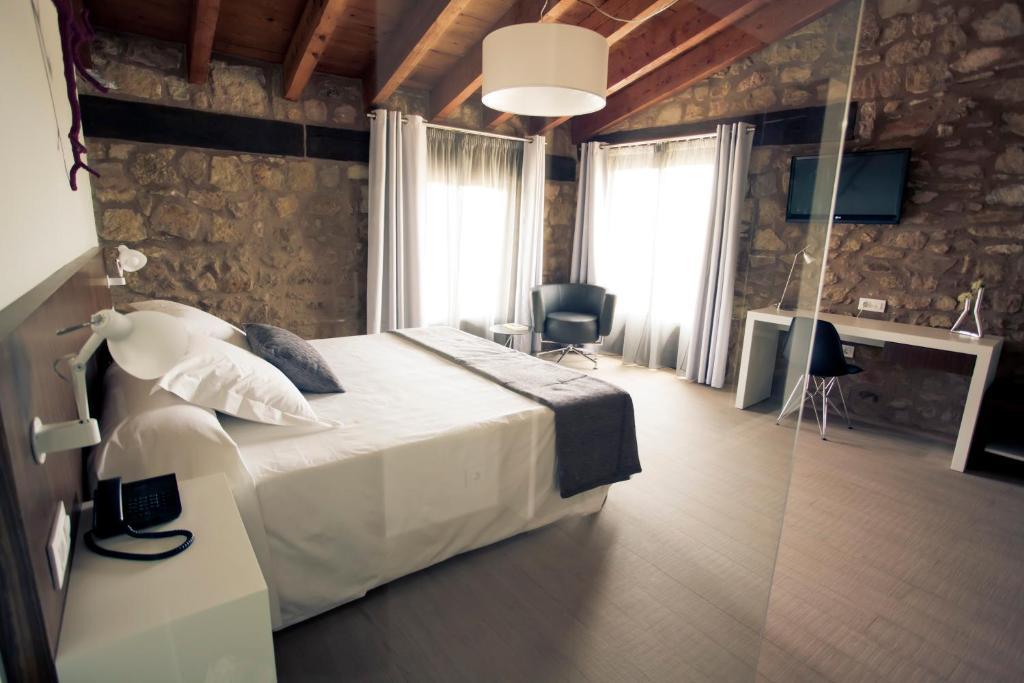 Hotel Restaurante Masia La Torre Mora de Rubielos Room photo